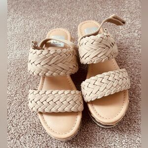 DOLCE VITA plataforms sandals